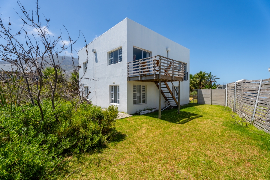 To Let 3 Bedroom Property for Rent in Bettys Bay Western Cape